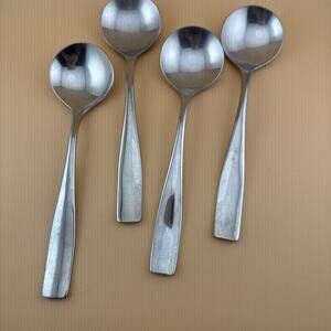 4 FOUR Gourmet Settings SOPRANO SPOONS 7.5”Stainless Flatware Silverware